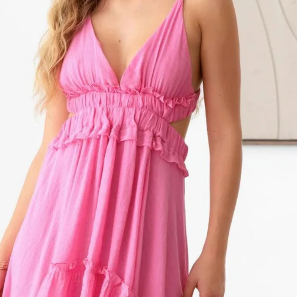 Ruffled open back cut out tiered flair dress - Picture 12 of 14